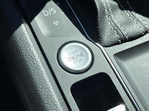2022 Volkswagen Atlas 3.6L SE w/Technology