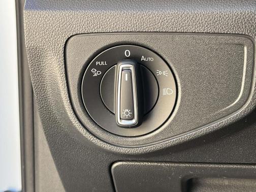 2022 Volkswagen Atlas 3.6L SE w/Technology