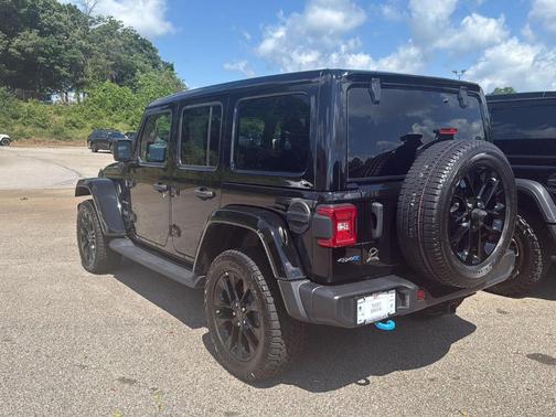 2022 Jeep Wrangler Unlimited 4xe Sahara