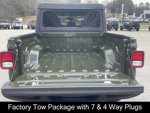 2023 Jeep Gladiator Sport