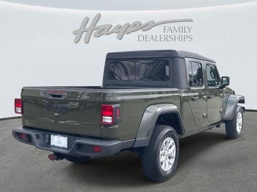 2023 Jeep Gladiator Sport