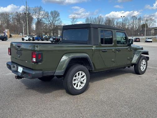 2023 Jeep Gladiator Sport