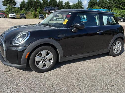 2022 MINI Hardtop Cooper