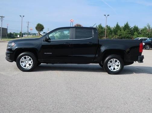 Photo 2 of 35 of 2019 Chevrolet Colorado LT