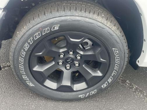 Bright White Clearcoat 2026 RAM 1500 Big Horn