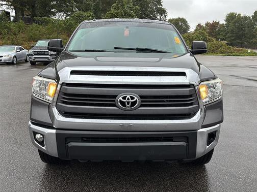 2014 Toyota Tundra SR5