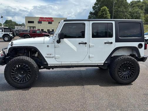 2016 Jeep Wrangler Unlimited Sahara