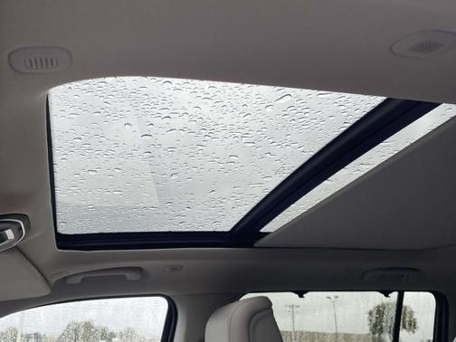 2024 Jeep Wagoneer Base