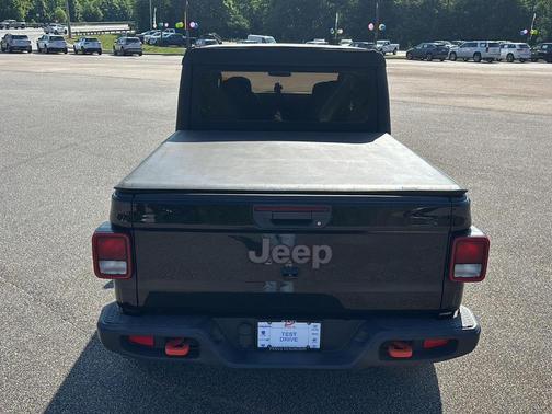 Black Clearcoat 2021 Jeep Gladiator Mojave