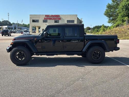 Black Clearcoat 2021 Jeep Gladiator Mojave