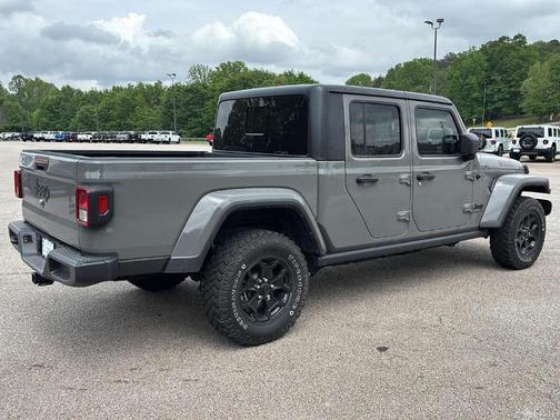 2022 Jeep Gladiator Sport