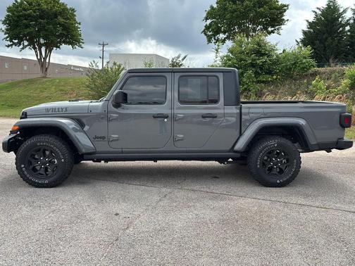 2022 Jeep Gladiator Sport