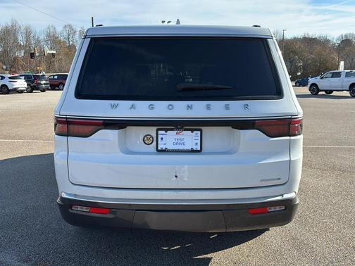 2022 Jeep Wagoneer Series II