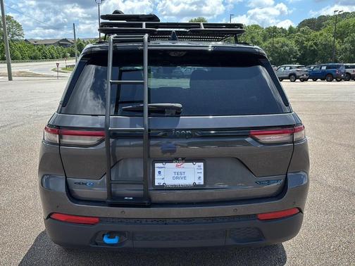 2023 Jeep Grand Cherokee 4xe Trailhawk