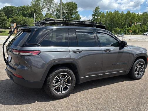 2023 Jeep Grand Cherokee 4xe Trailhawk