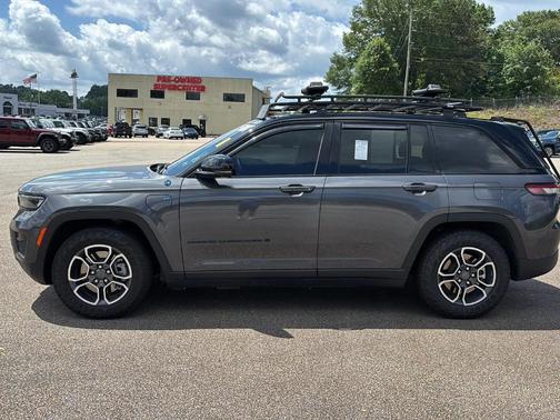 2023 Jeep Grand Cherokee 4xe Trailhawk