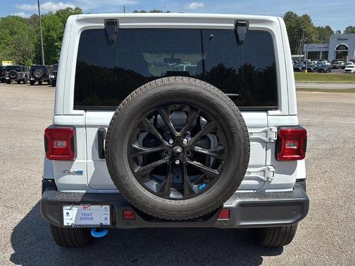 2022 Jeep Wrangler Unlimited 4xe Sahara