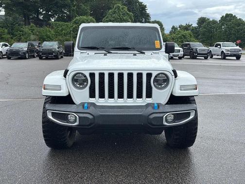 Bright White Clearcoat 2022 Jeep Wrangler Unlimited 4xe Sahara