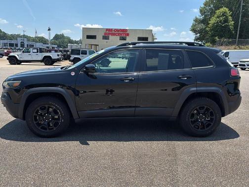 2022 Jeep Cherokee Trailhawk
