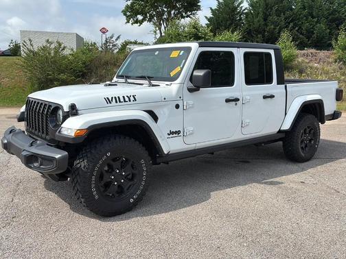 2022 Jeep Gladiator Sport
