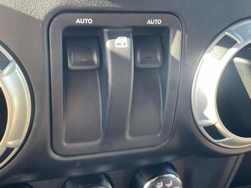 2018 Jeep Wrangler JK Sahara