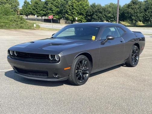 2017 Dodge Challenger SXT