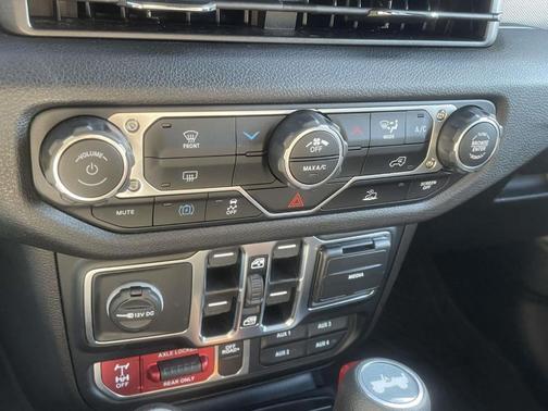 2025 Jeep Wrangler 4xe Sport