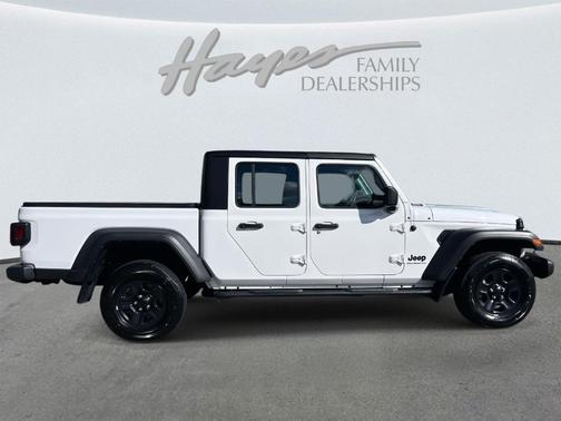 2023 Jeep Gladiator Sport