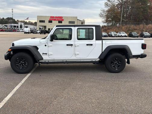 2023 Jeep Gladiator Sport