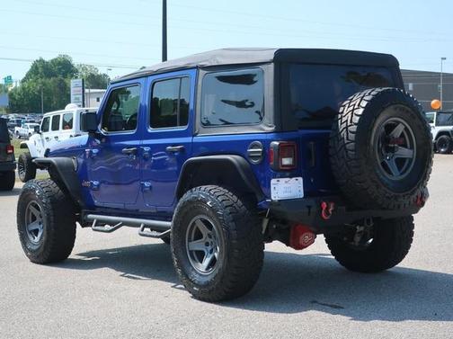Photo 3 of 35 of 2018 Jeep Wrangler Unlimited Rubicon