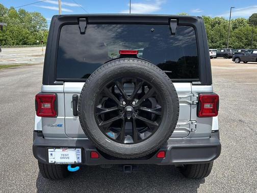 2023 Jeep Wrangler 4xe Sahara