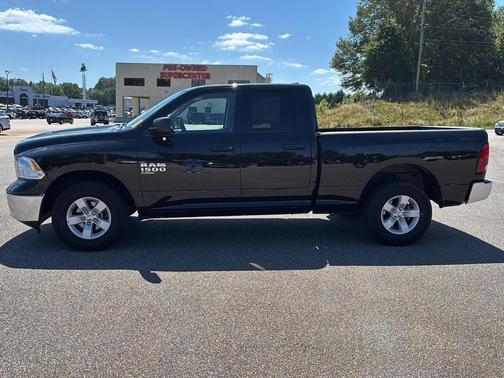2024 RAM 1500 Classic SLT