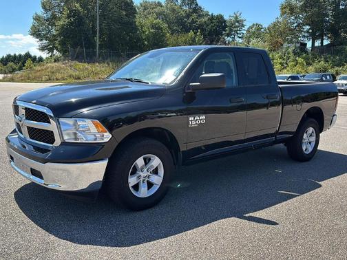 2024 RAM 1500 Classic SLT