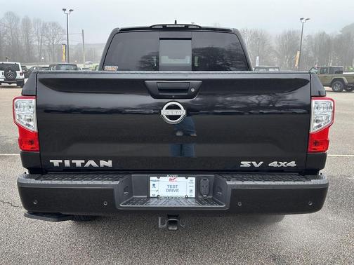 2024 Nissan Titan SV