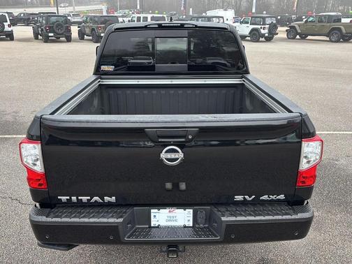 2024 Nissan Titan SV