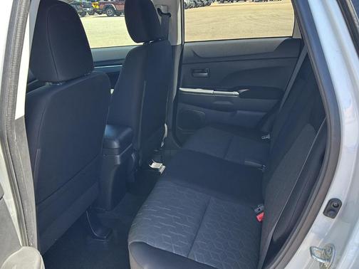 2020 Mitsubishi Outlander Sport ES