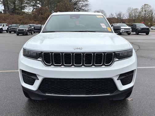 2024 Jeep Grand Cherokee Laredo X