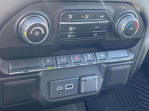 2022 Chevrolet Silverado 1500 Limited Custom