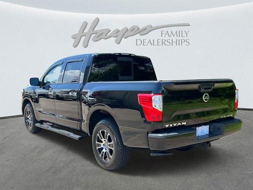2021 Nissan Titan SV