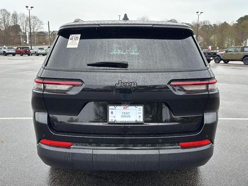 2024 Jeep Grand Cherokee L Laredo