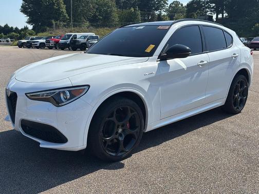 2022 Alfa Romeo Stelvio Veloce