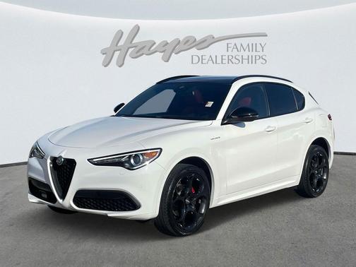 2022 Alfa Romeo Stelvio Veloce
