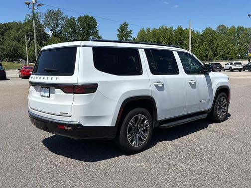 Bright White Clearcoat 2024 Jeep Wagoneer Series II