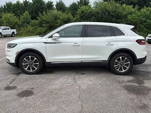2022 Lincoln Nautilus Standard
