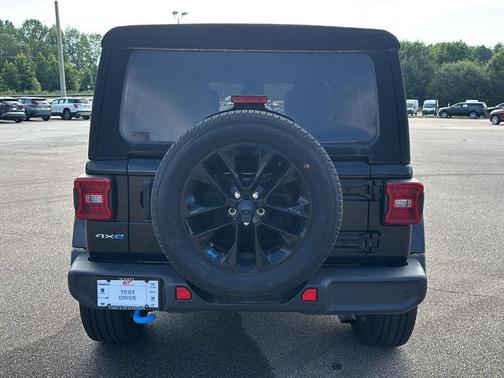 2022 Jeep Wrangler Unlimited 4xe Sahara
