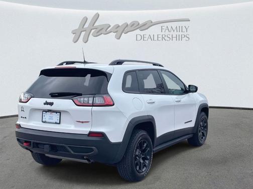 2023 Jeep Cherokee Trailhawk