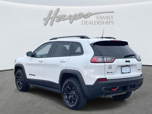 2023 Jeep Cherokee Trailhawk
