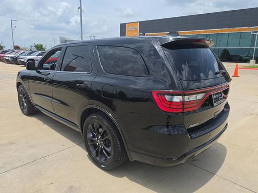 DB Black Crystal Clearcoat 2022 Dodge Durango GT