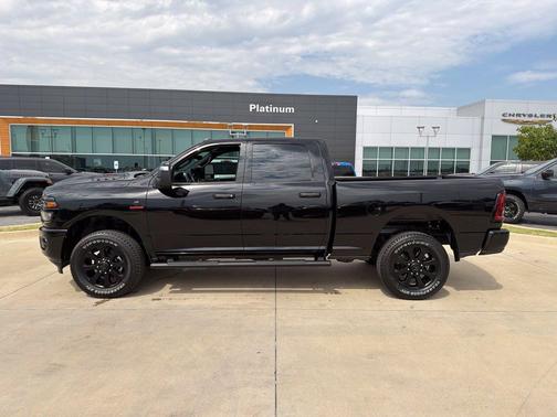 Diamond Black Crystal Pearlcoat 2026 RAM 2500 Black Express Crew Cab 4x4 6'4' Box