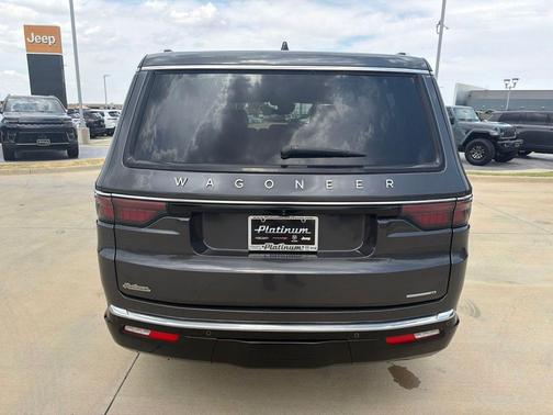 Baltic Gray Metallic Clearcoat 2024 Jeep Wagoneer Series II 4x4